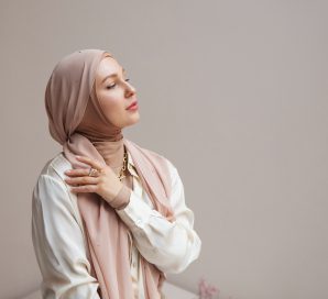 beautiful-woman-wearing-hijab (1)