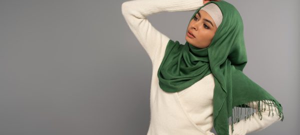 portrait-woman-wearing-hijab-isolated (1)